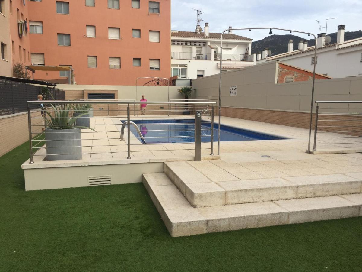 Appartement Standing 58M Plage A 3Mn En Voiture Росес Екстериор снимка