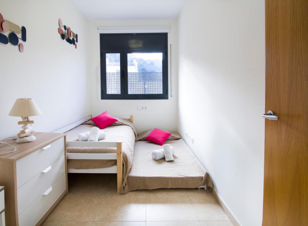 Appartement Standing 58M Plage A 3Mn En Voiture Росес Екстериор снимка