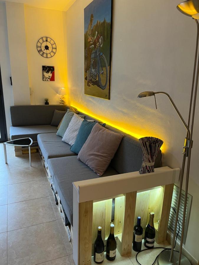 Appartement Standing 58M Plage A 3Mn En Voiture Росес Екстериор снимка