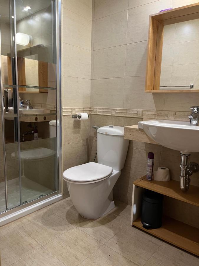 Appartement Standing 58M Plage A 3Mn En Voiture Росес Екстериор снимка